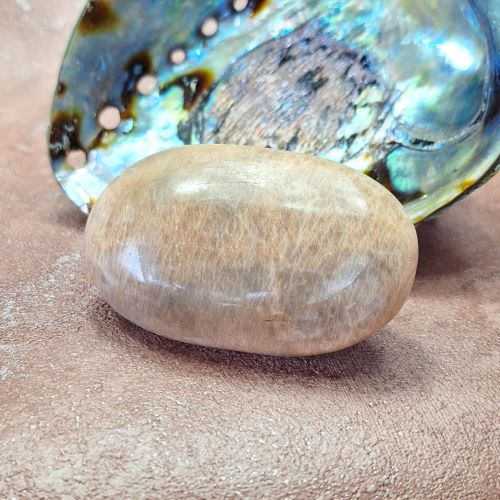 Satinskin-feldspar-gallet-palmstone1